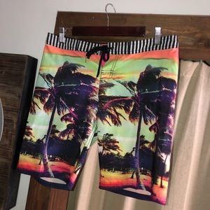 Roxy Women’s Board Shorts Size Small